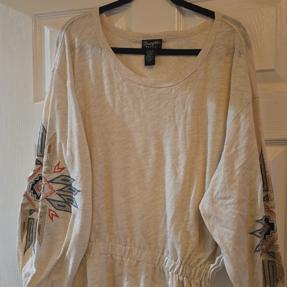 Wrangler Women's Beige Sweatshirt with Colorful Embroidery